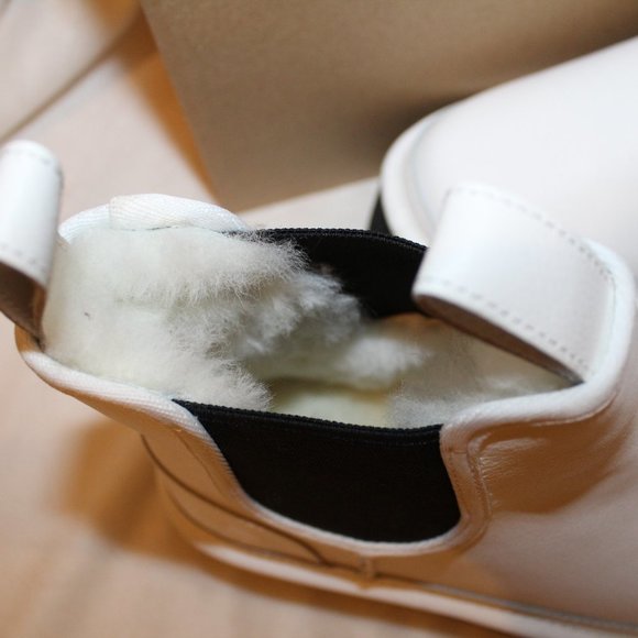 NIB UGG LEATHER NEUMEL CHELSEA PLATFORM SHORT WOMEN'S BOOTS WHITE BLACK‎ - Picture 5 of 7